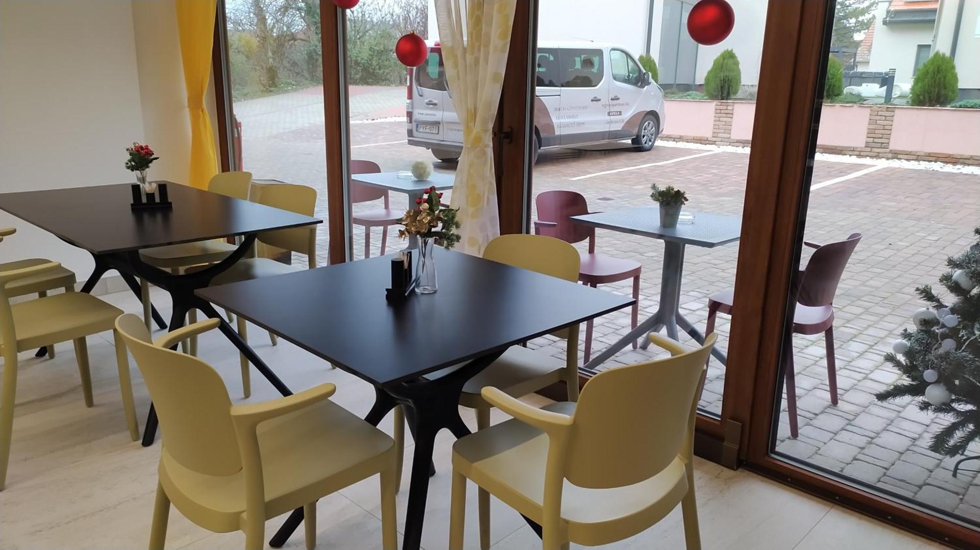 Végvár Spa Apartman Gyula Exterior foto